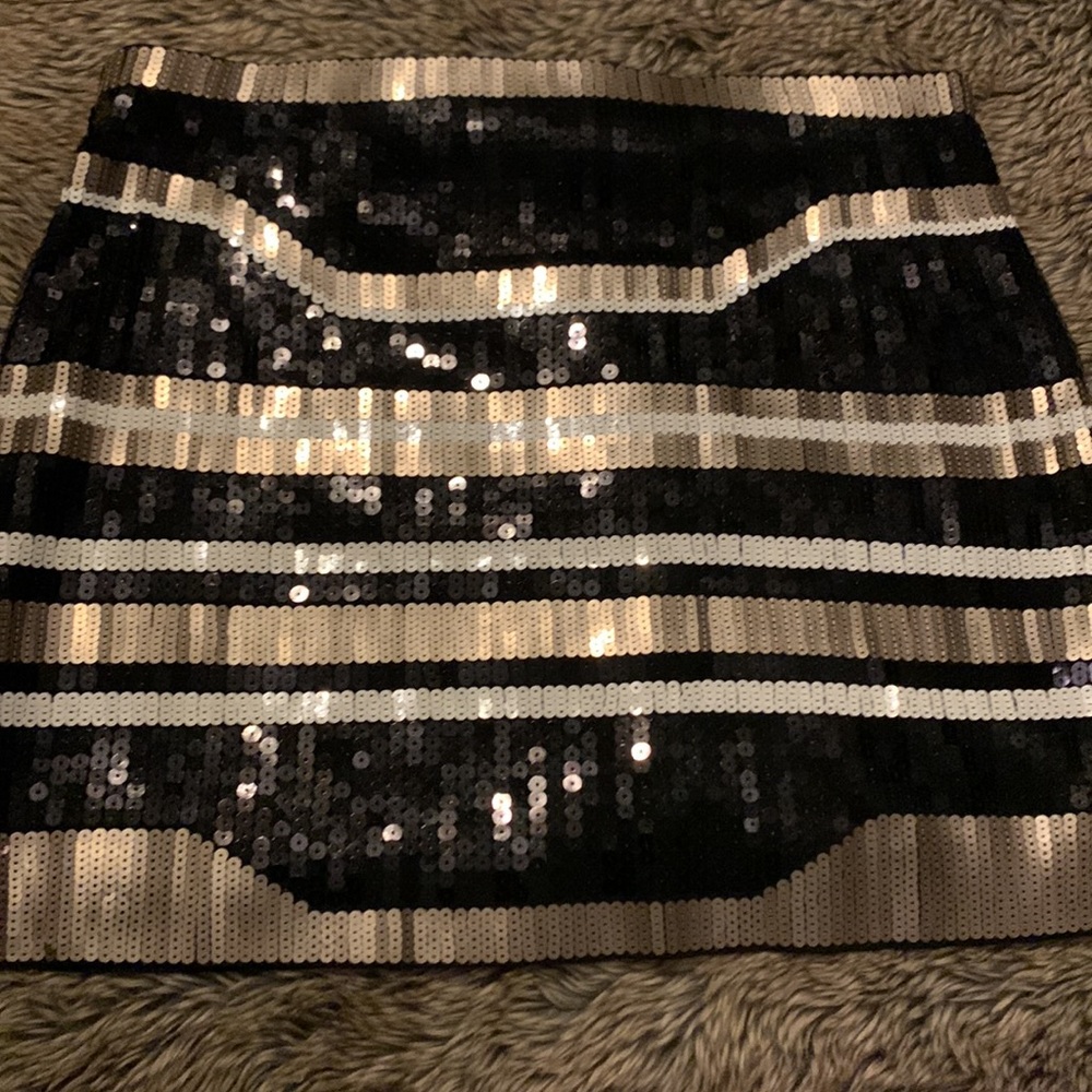 Express sequin mini skirt - Picture 3 of 4
